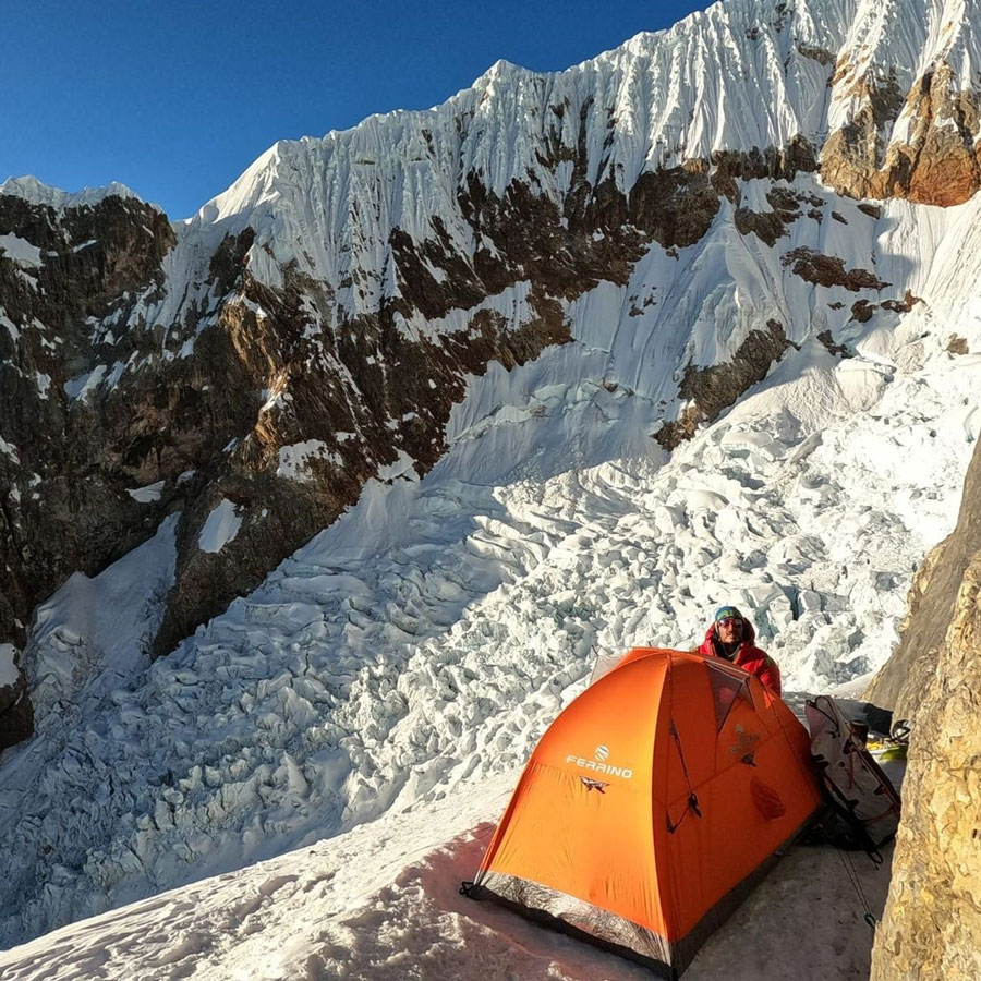 tenda-4-stagioni-697sdr-1.jpg Ferrino Manaslu 2 tenda 4 stagioni per due persone Sestogrado - immagine 1
