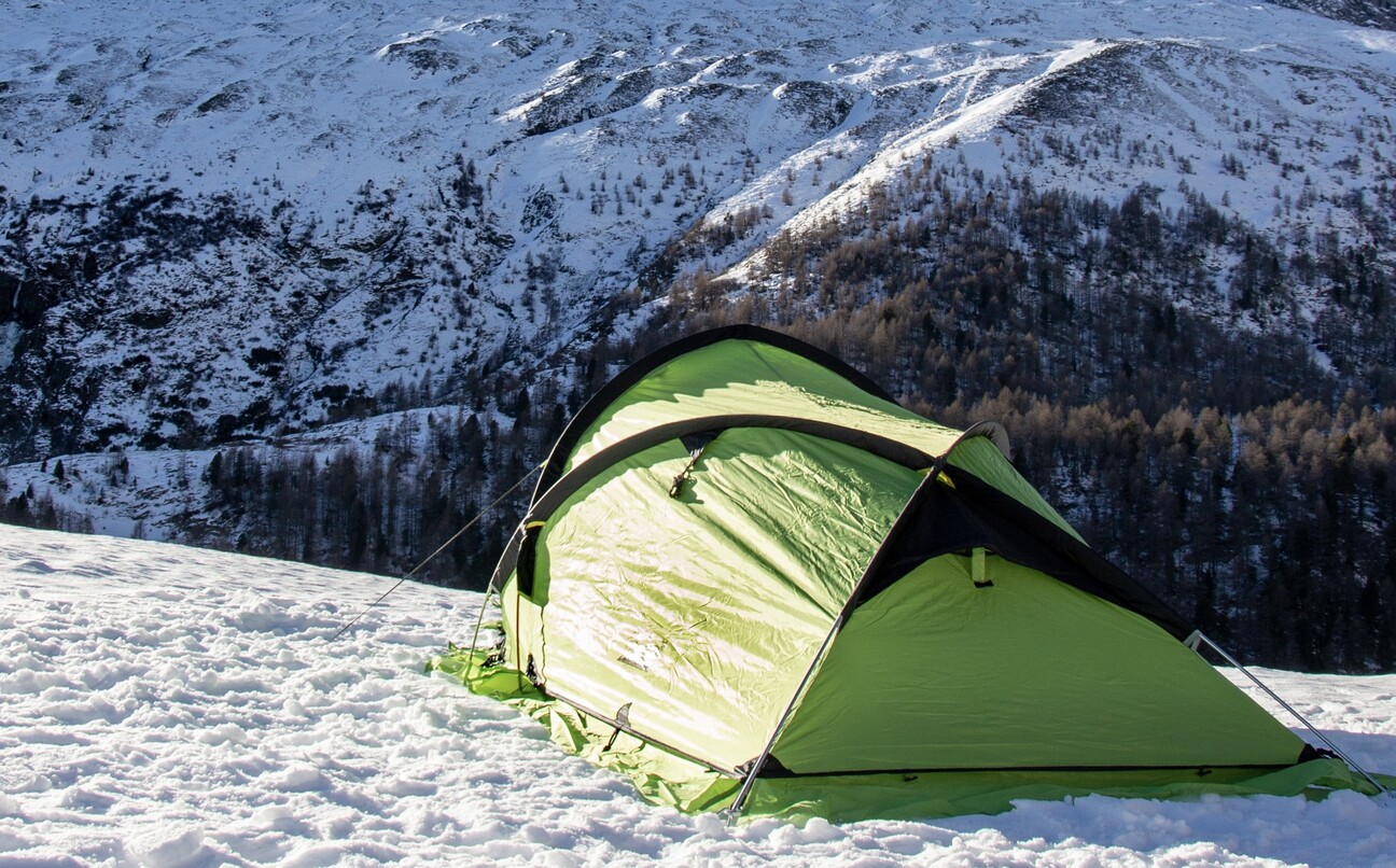 tenda-da-campeggio-invernale-315qki-1.jpg Tende alpinismo invernali: quali sono le migliori e come sceglierle Bertoni Tende - immagine 1