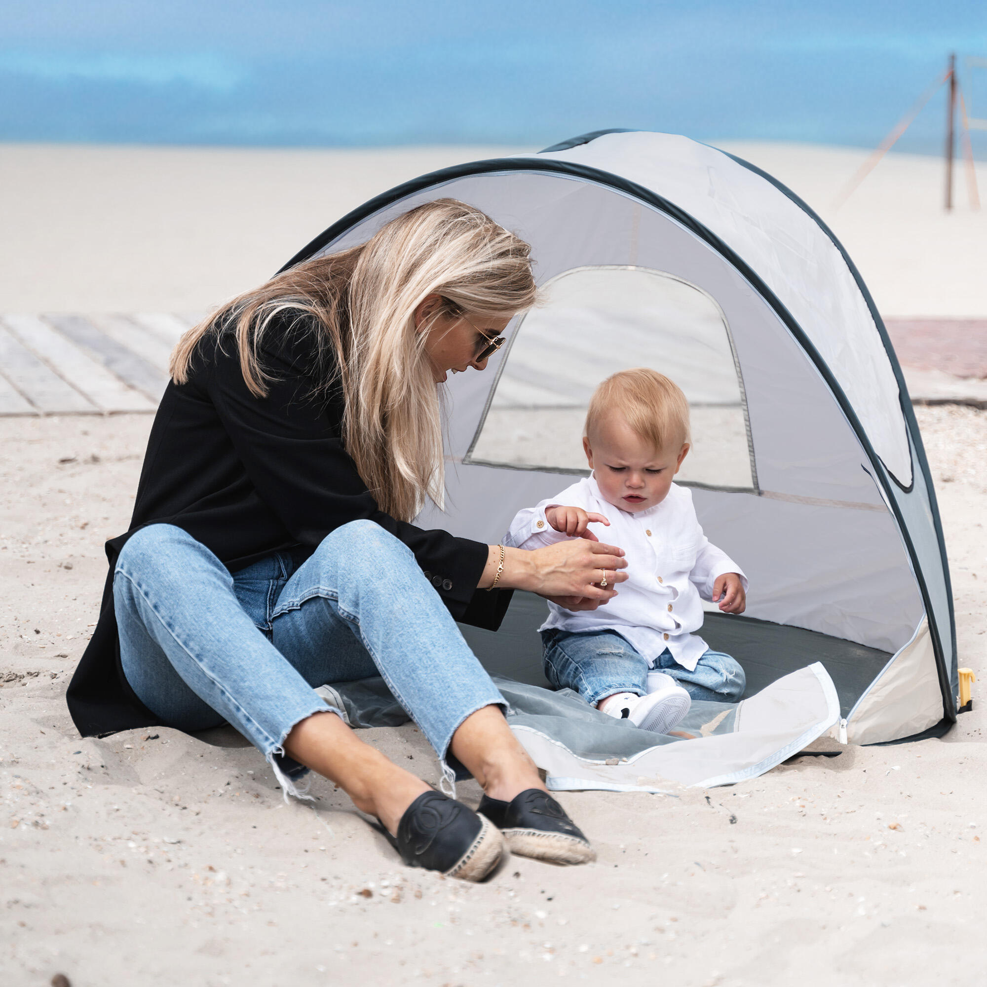 tenda-da-mare-decathlon-558eli-1.jpg Tenda da spiaggia Pop Up di Lusso Leggera Protezione UV 50+ Argento | Decathlon - immagine 1